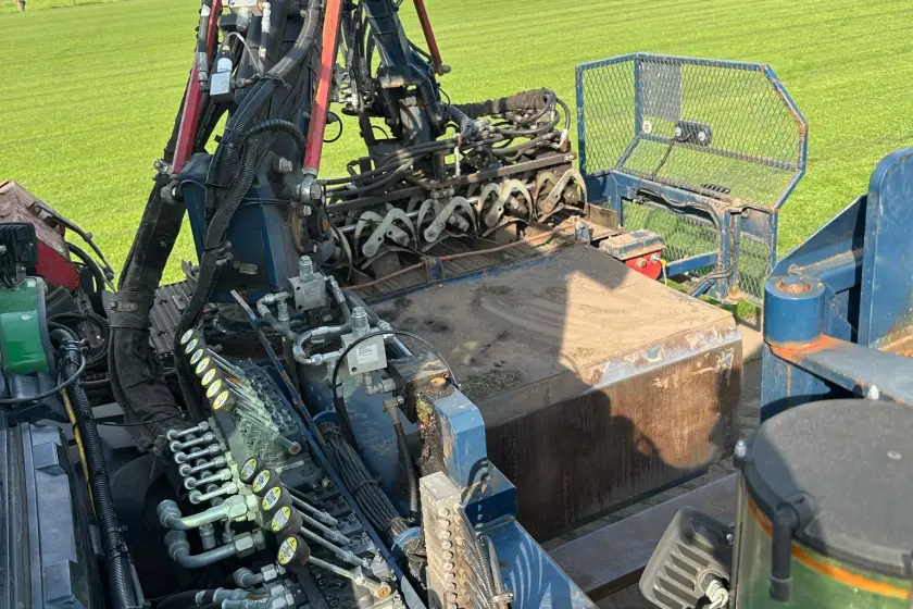 Brouwer Robomax JD 6105 M Automatic Harvester 