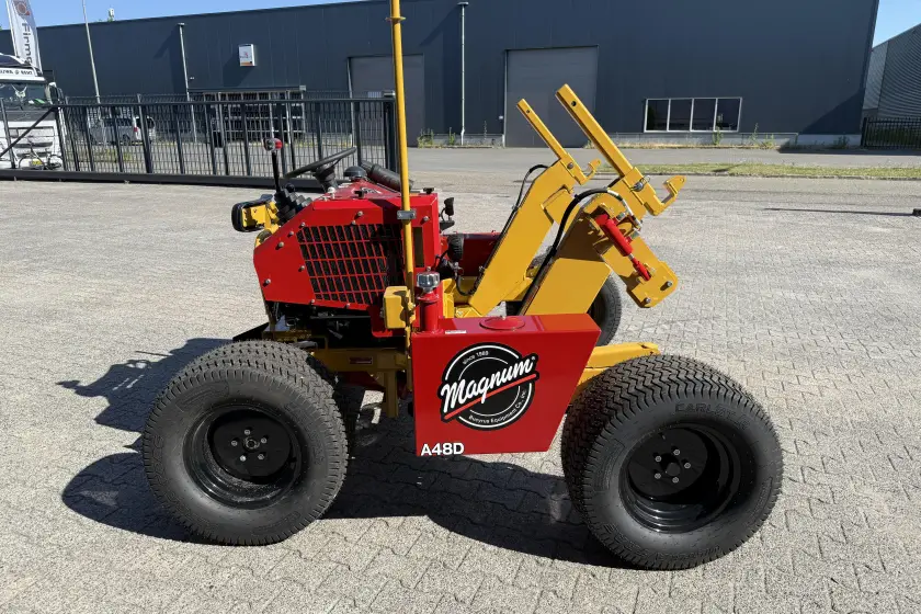 Magnum A48D Big Roll Installer