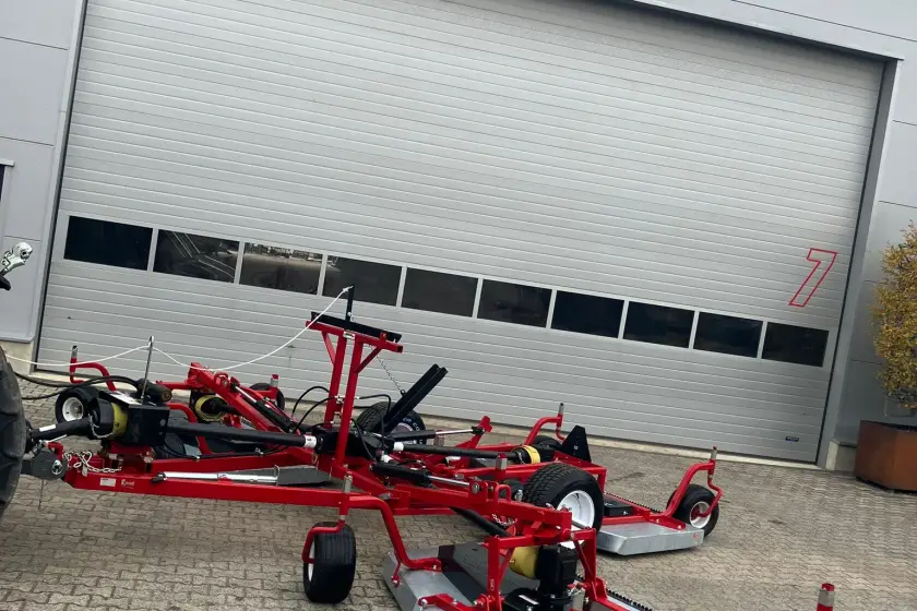 Progressive TD-92 G (galvanisée) Tondeuse rotative de finition à trois étages