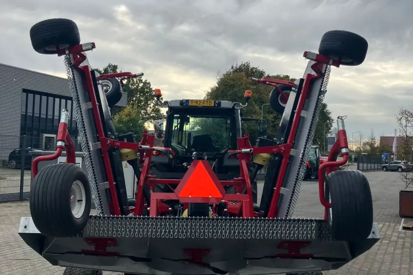 Progressive TD-92 G (galvanisée) Tondeuse rotative de finition à trois étages