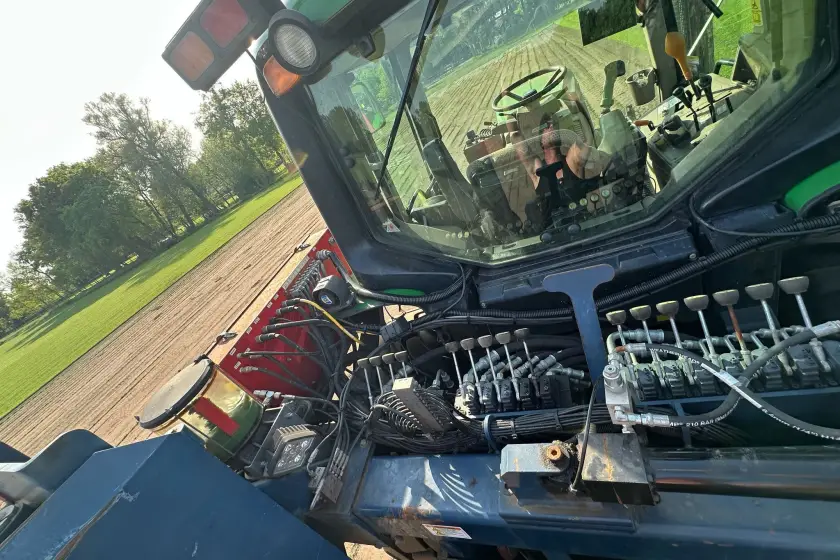 Brouwer Robomax JD 6105 M Automatic Harvester 