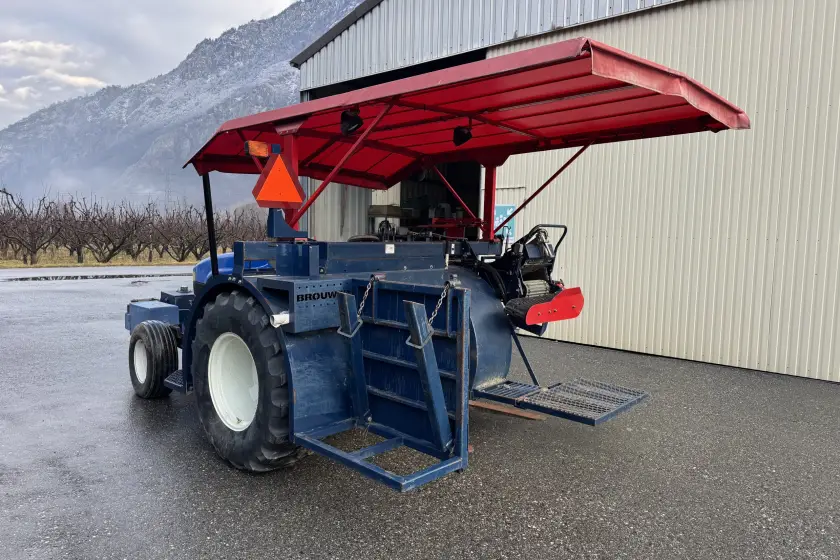 Brouwer Sod Harvester