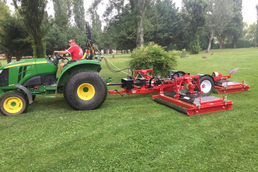 Progressive TDR-15 Dreideck-Rollenmähmaschine (NEU 2026)