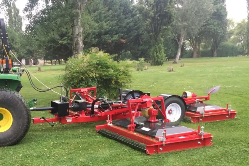 Progressive TDR-15 Dreideck-Rollenmähmaschine (NEU 2026)