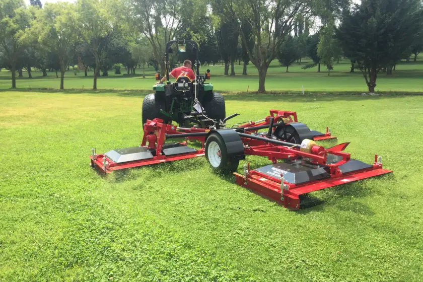 Progressive TDR-15 Dreideck-Rollenmähmaschine (NEU 2026)