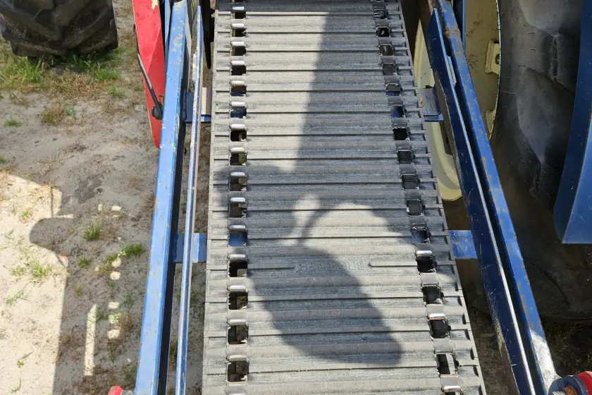 Gebrauchter Brouwer – New Holland 4WD + Kabine + DIY