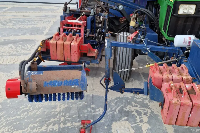 Gebrauchte „ Brouwer “ 1570 – John Deere 5225 (erhältlich bei lagerbestand )