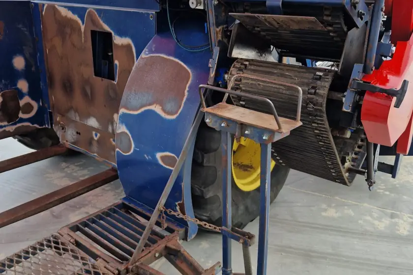 Gebrauchte „ Brouwer “ 1570 – John Deere 5225 (erhältlich bei lagerbestand )